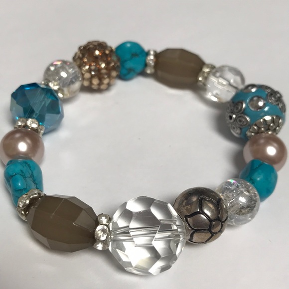 Jewelry - 💎3 / 50% off sale! Turquoise/ taupe bracelet